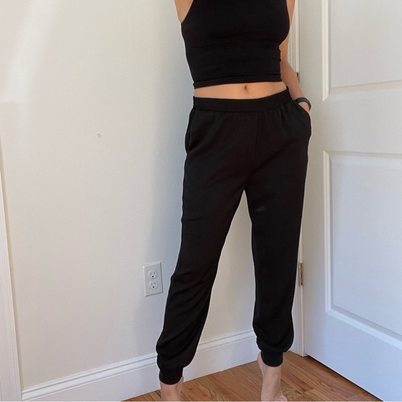 Forever 21 Hammered Satin Jogger Pant - Picture 3 of 8